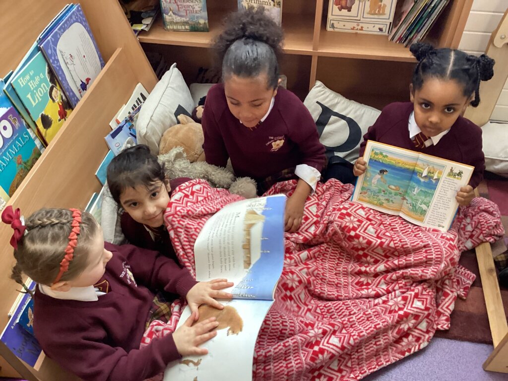 Image of Cosy reading in Year 1