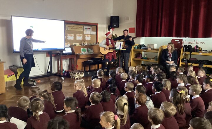 Image of Carols Round the Tree