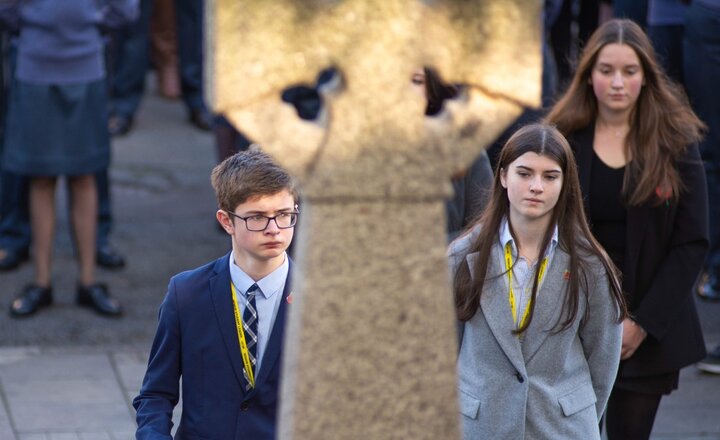 Image of Head Students Lay Remembrance Wreath