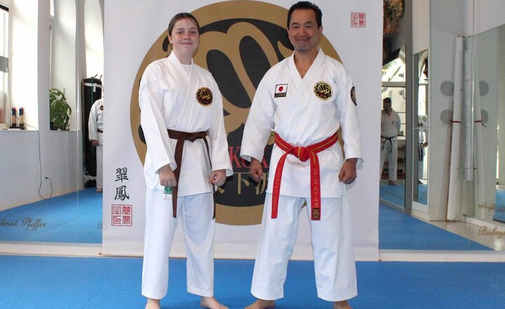 Image of Elkie Trains with 10th Dan Grand Master in Vienna