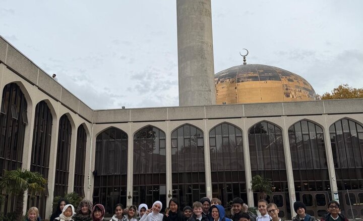 Image of Year 6 Mosque Trip