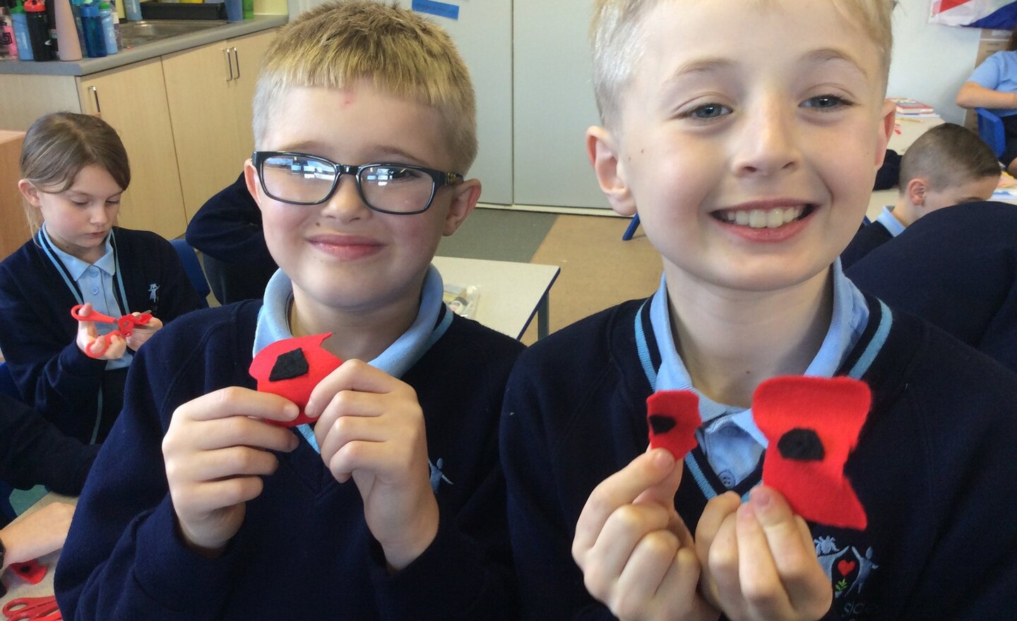 Image of Year 4 - Poppy Textiles