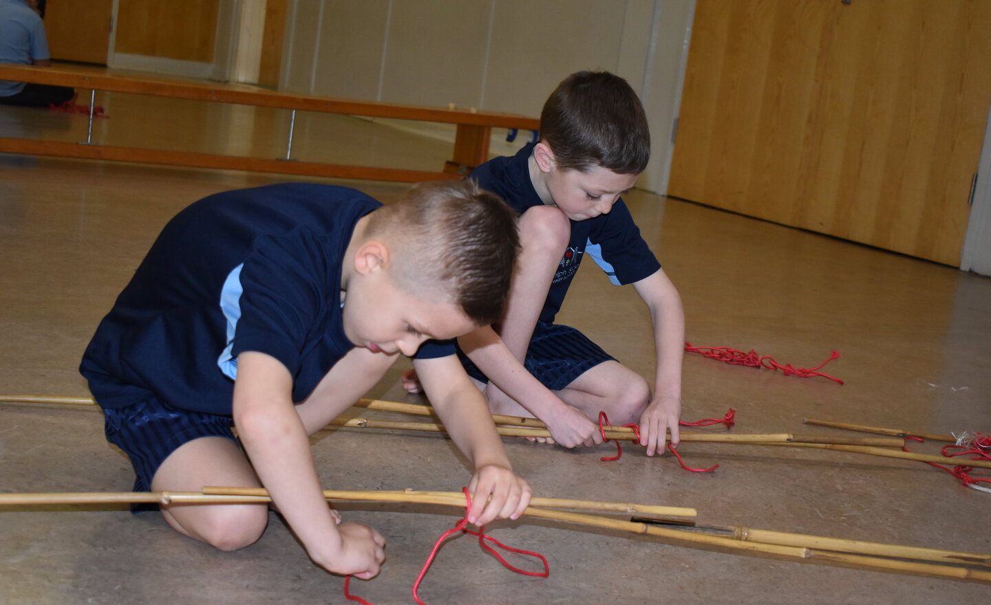 Image of Bridge building and making dens in PE