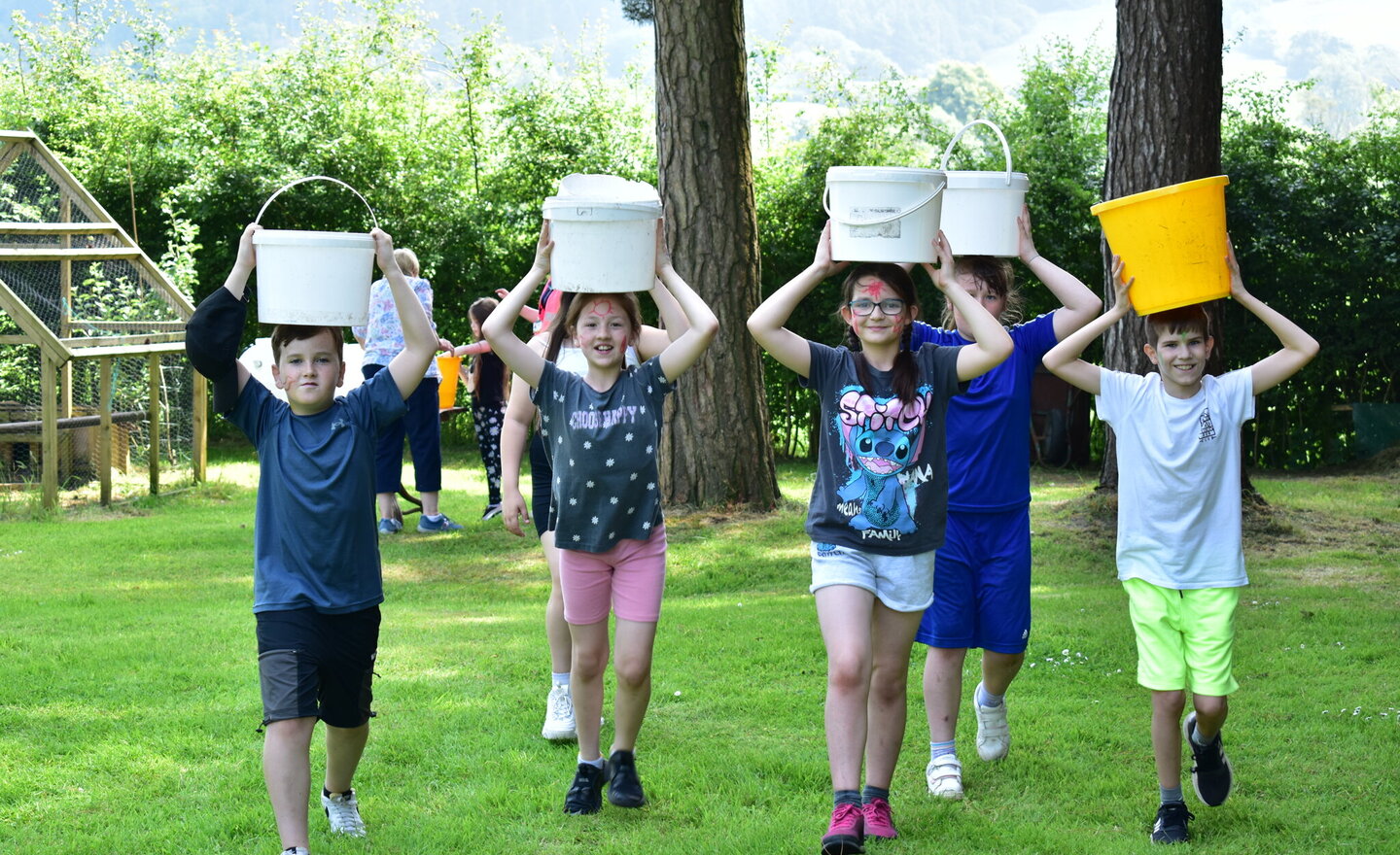 Image of Y5 become Amazon tribespeople!