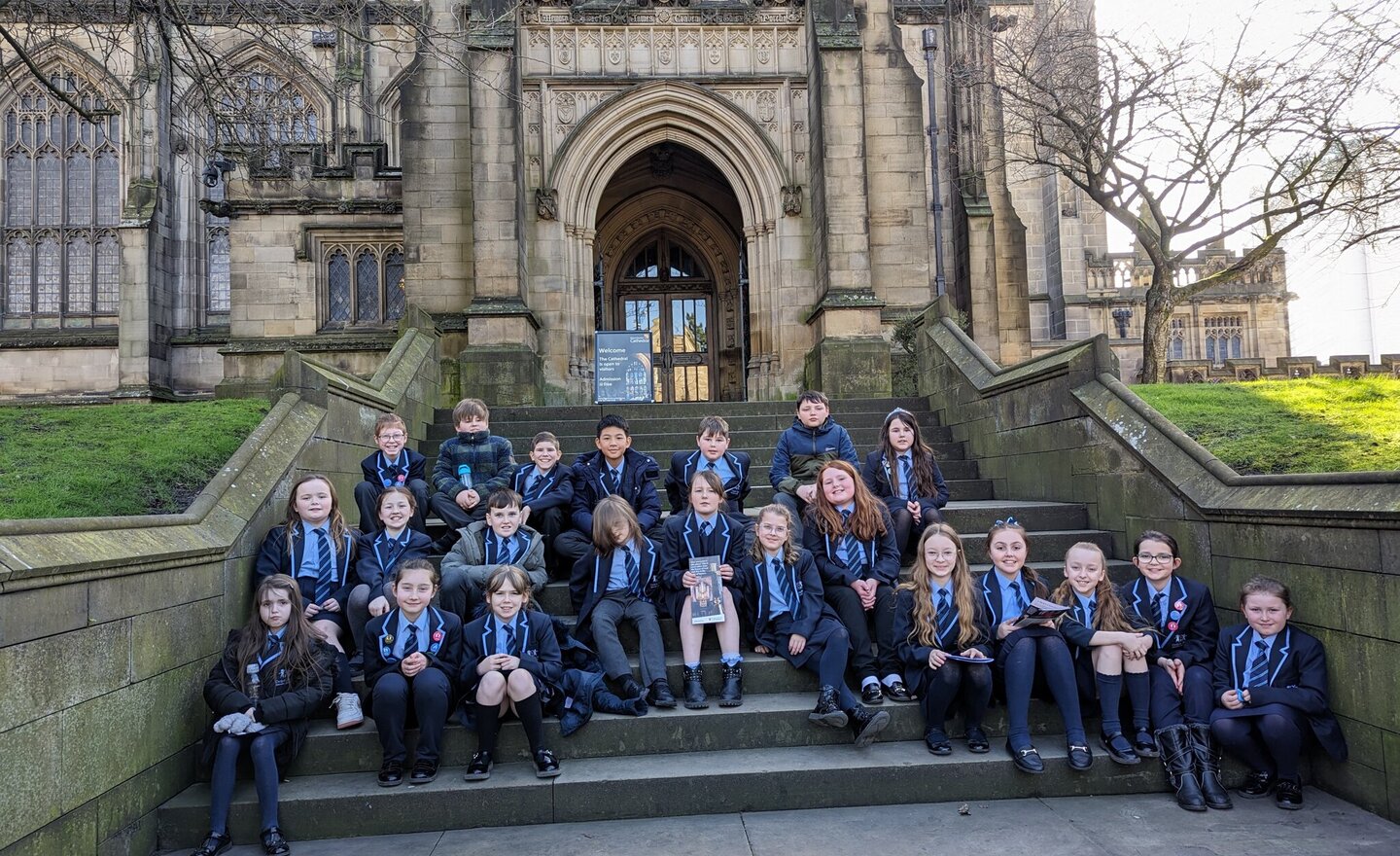 Image of Year 5 visit a mosque and a cathedral in one day!