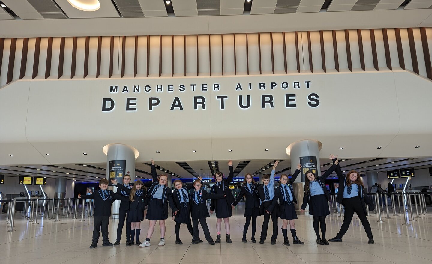 Image of Y5 visit the Runway Visitor Park