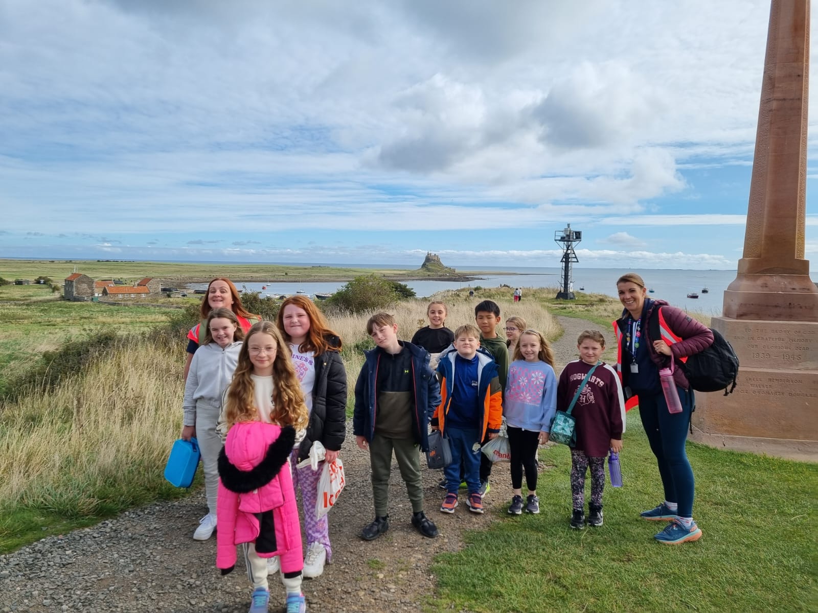 Image of Y5 head to Holy Island!