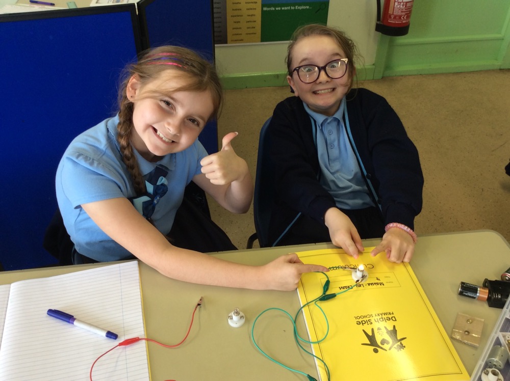Image of Year 4 - Creating Simple Circuits