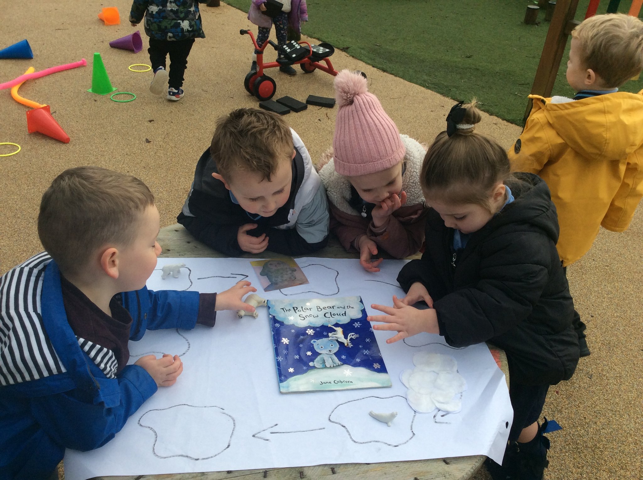 Image of Pre School- The Polar Bear and the Snow Cloud