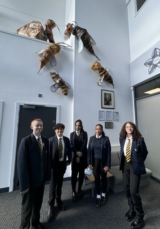 Image of Artistic pupils have plenty to 'bee' proud of with new sculpture