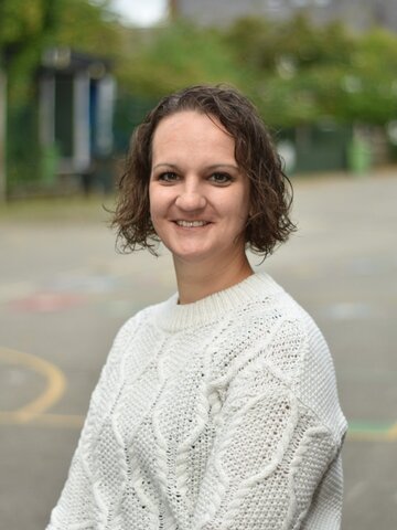 Mrs A Stevens 