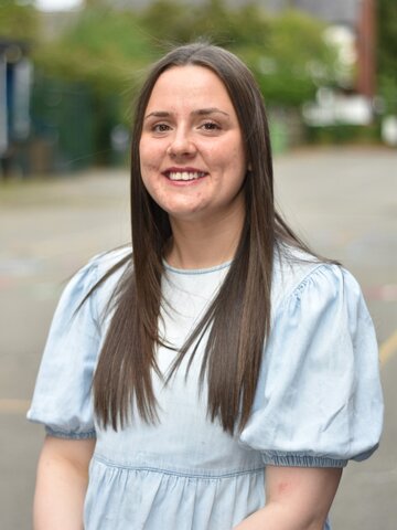 Miss L Rooney