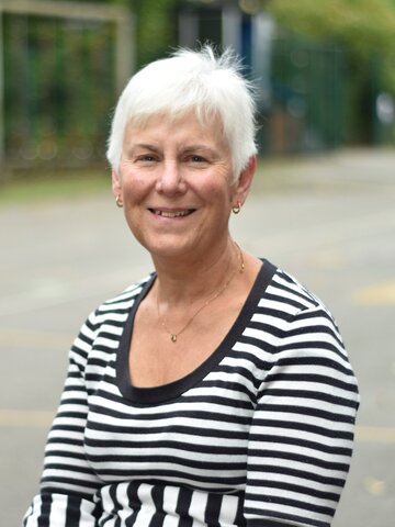 Mrs D Hall