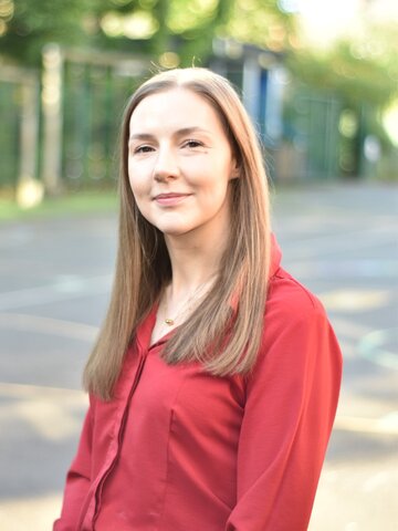 Mrs L Hitchen-Coleman
