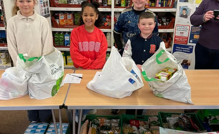 Image of Kindness Ambassadors Help Foodbank