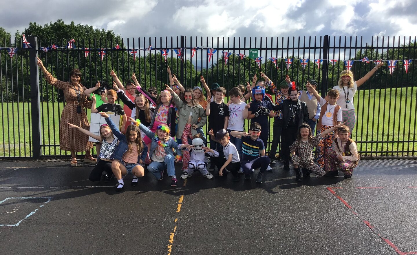 Image of Decade Dress Up - 4 Willow