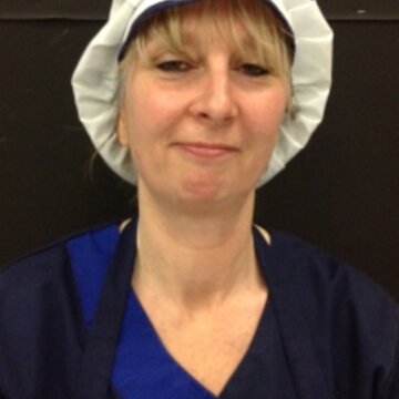 Mrs Y. Hunter