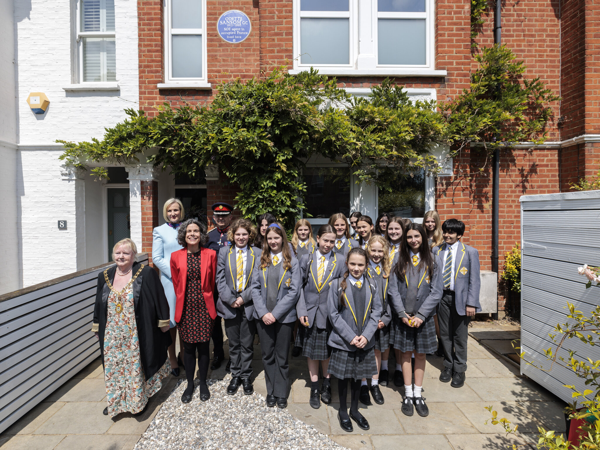 Image of Blue plaque marks home of wartime hero Odette in Ealing