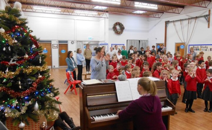 Image of 14.12.2023: Christmas Reading & Singing Legend