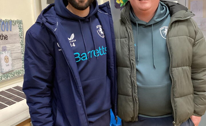 Image of Kent Cricket's Jack Leaning  and Jamie visit Eastry!