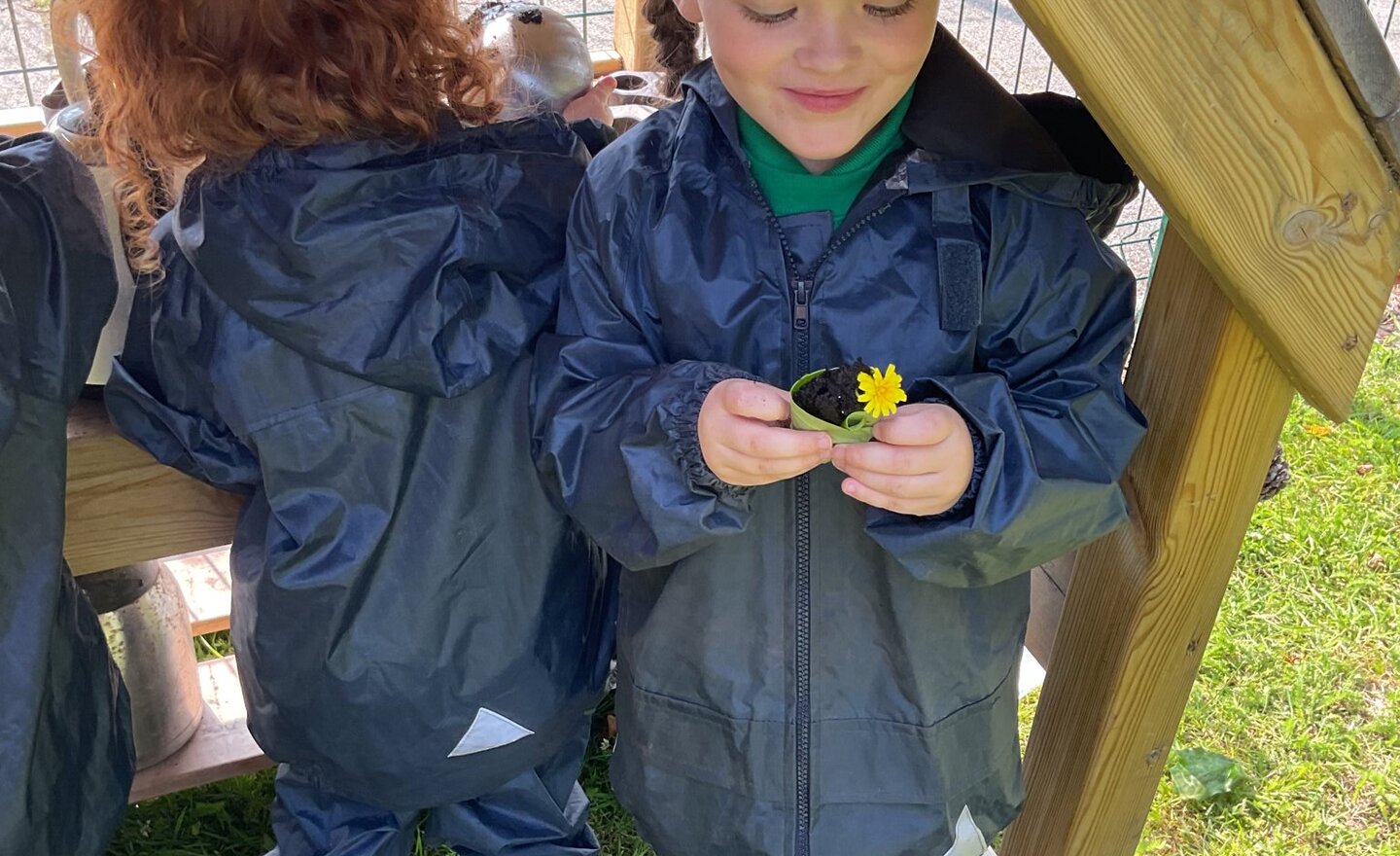 Image of Nursery B Cooking in the Mud Kitchen
