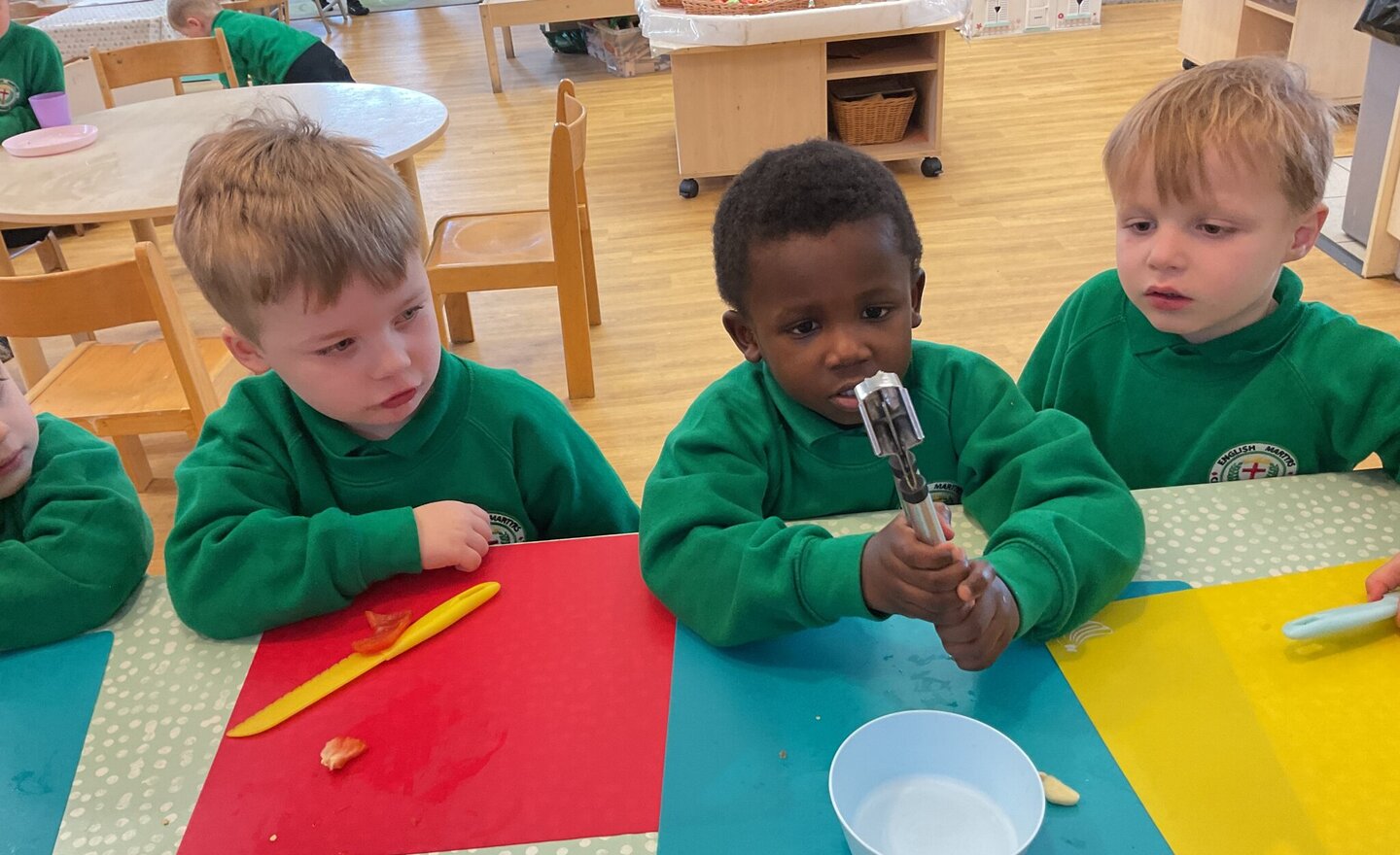 Image of Houmous and vegetable sticks 