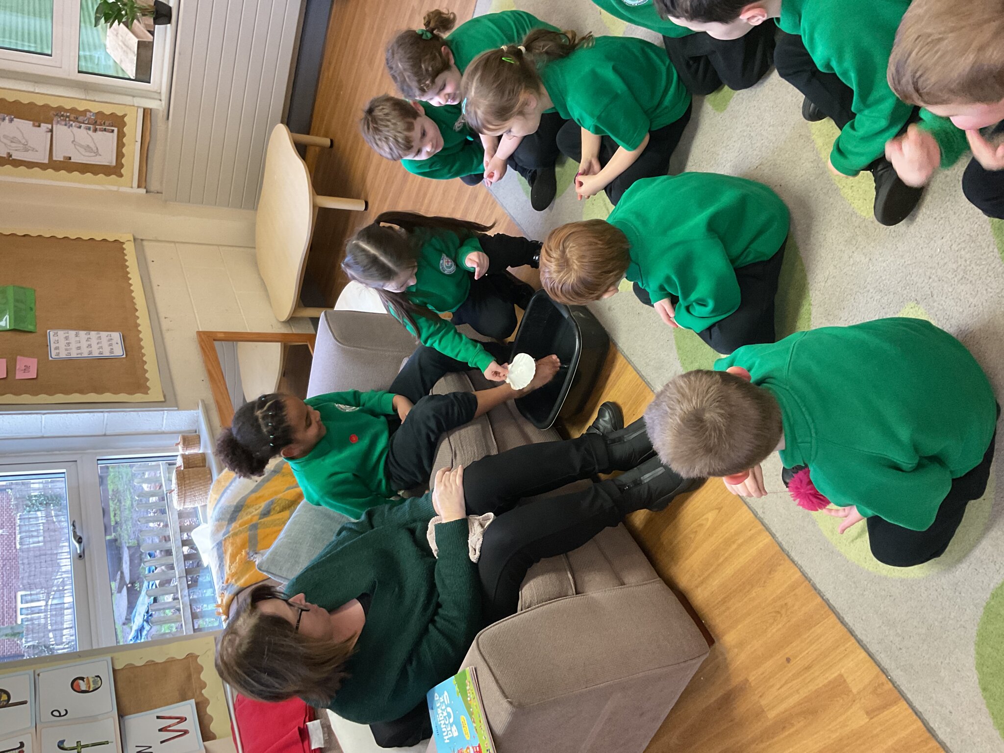 Image of Jesus Loves Us