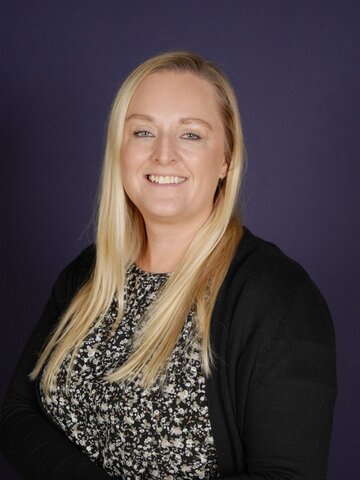 Miss Claire Chamberlain