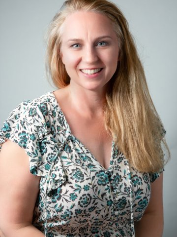 Miss Dominique Hodgson-Holt