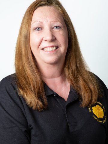 Mrs Lisa Clifford