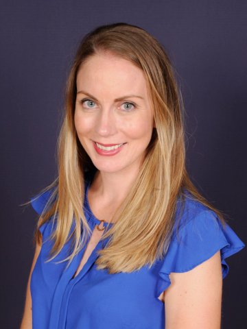 Mrs Erika Murphy
