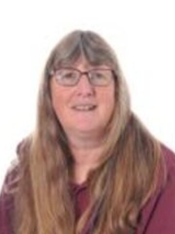 Mrs E Gallagher