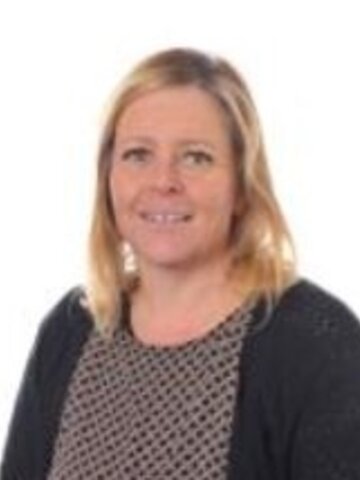 Mrs L Barrow