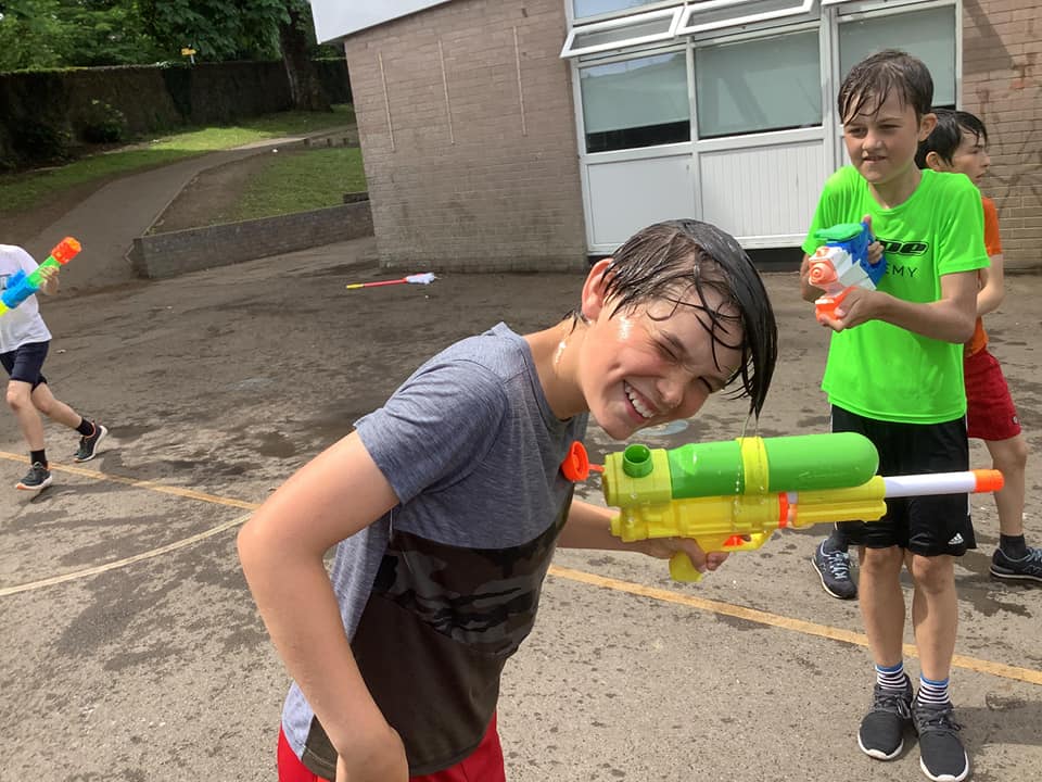 https://files.schudio.com/fairfield-primary-school/images/gallery/year-6-leavers-water-fight/292215513_1061397967813952_3745093180037088146_n.jpg