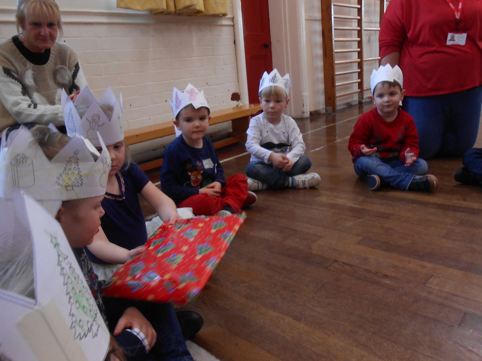 Image of Pass the parcel