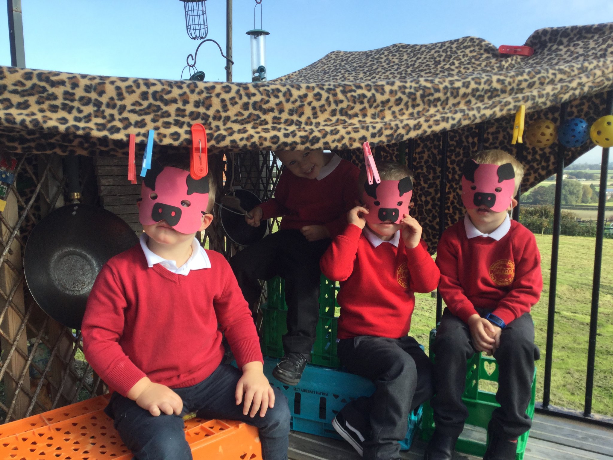 Image of Three Pigs