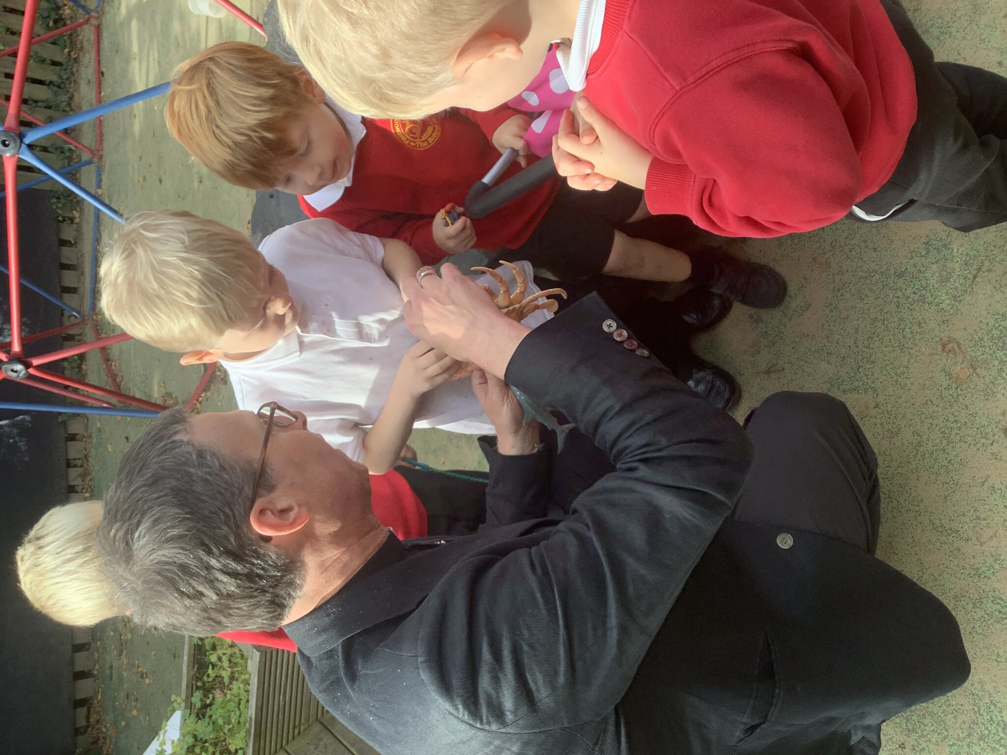 Image of Bishop Philip meets Ash Class