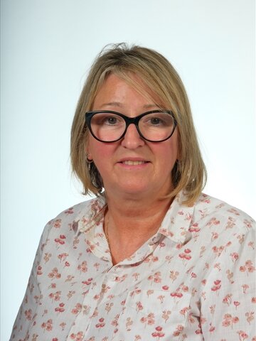 Ms J Cheetham
