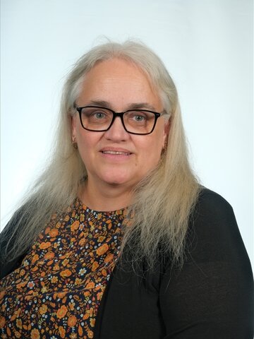 Ms L Jeffers