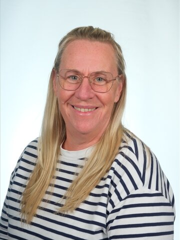 Mrs A Marshall