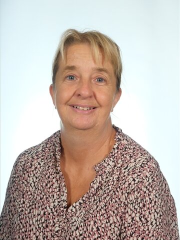 Mrs J Neill