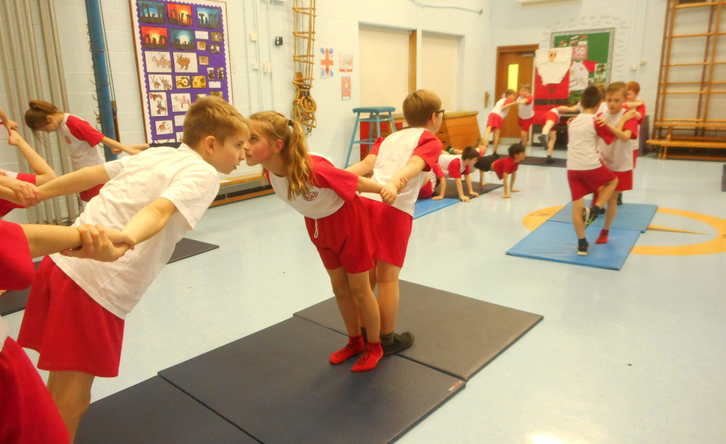 Image of Y6 gymnastics routine 