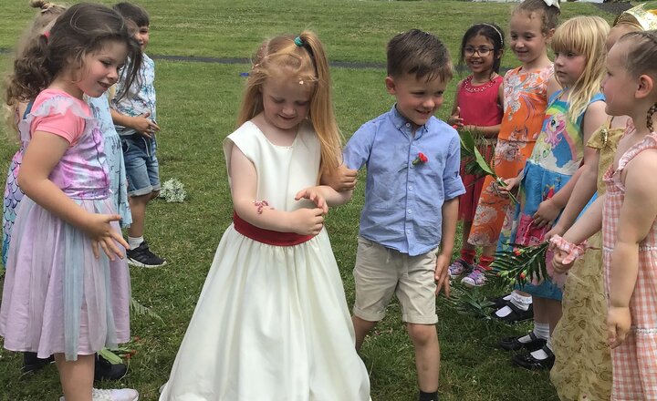 Image of Wedding Day in EYFS