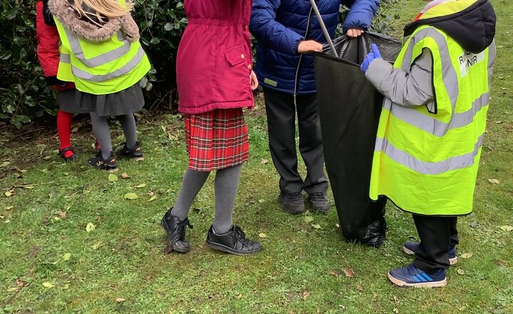Image of Year 2 and Year 5 Litter Picking 