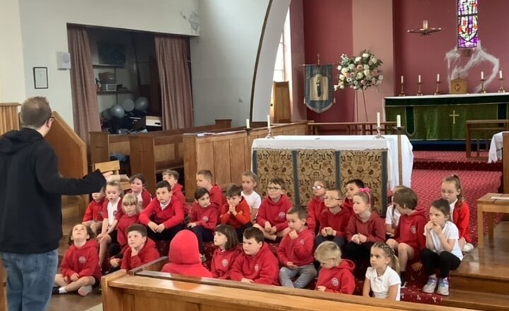 Image of Y1 RE visit to All Saints Church