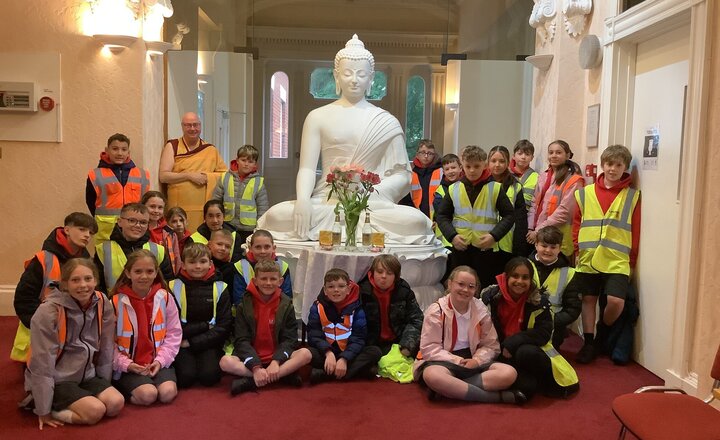 Image of Year 6 visit to the Buddhist Temple