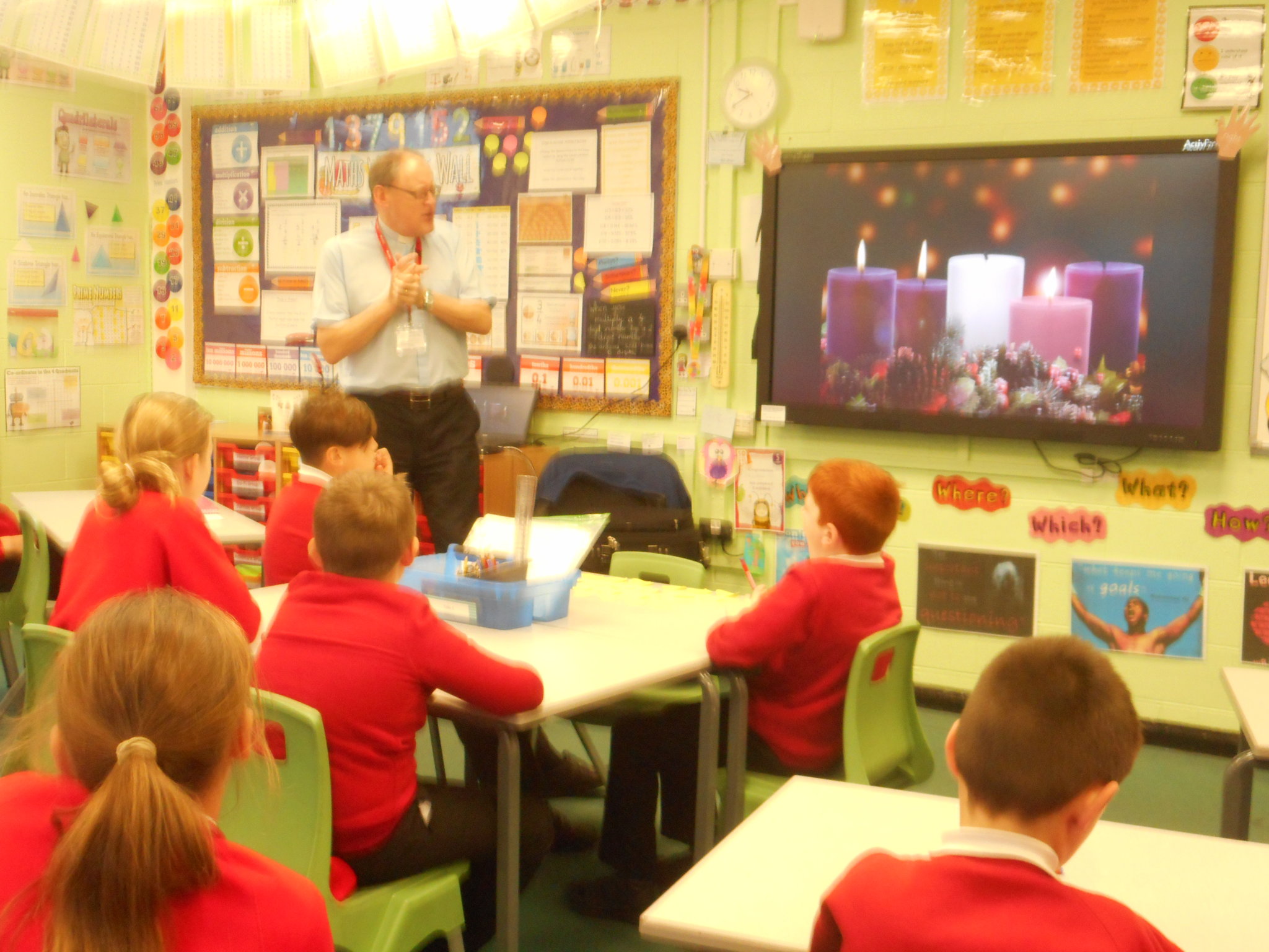 Image of Rev Mashiter's visit to year 6 