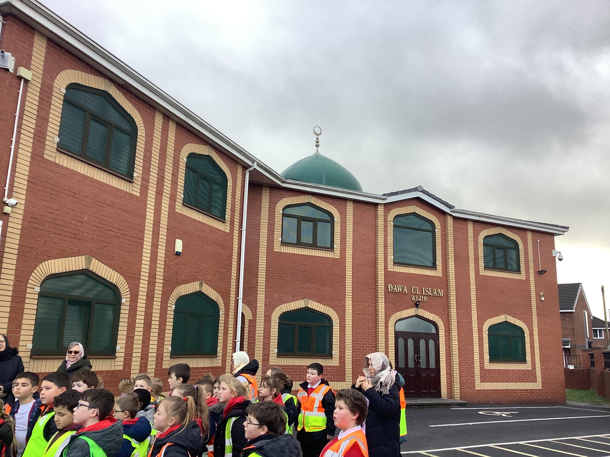 Image of Year 3 & 4 Mosque visit