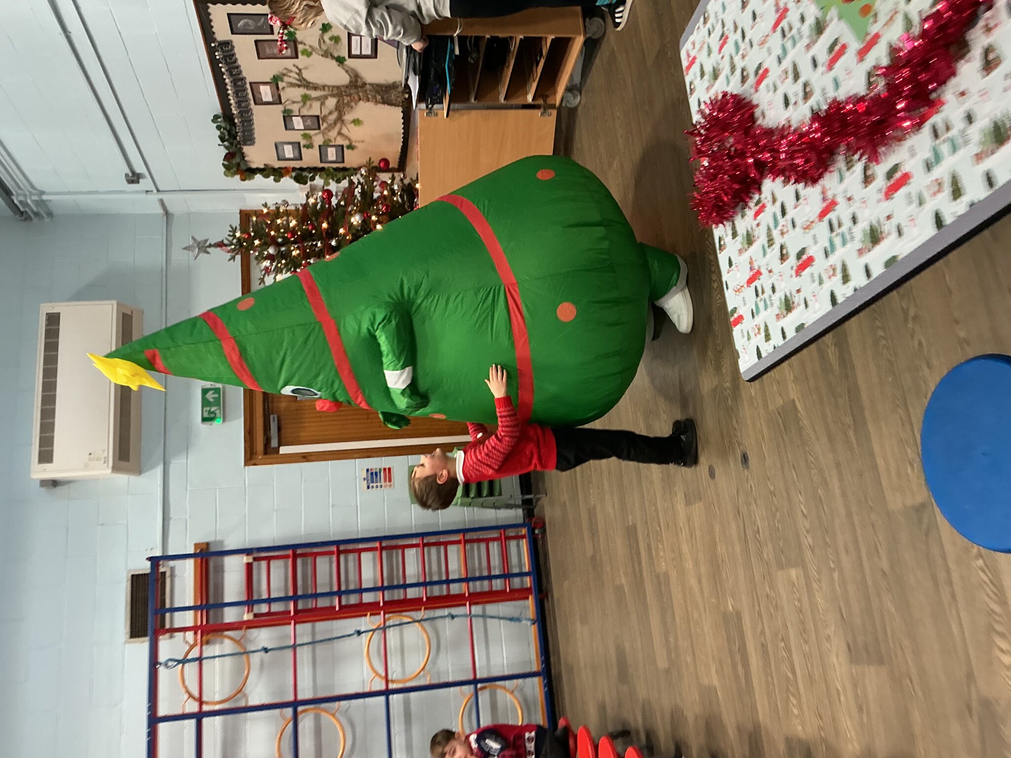 Image of Gillibrand does Christmas Lunch