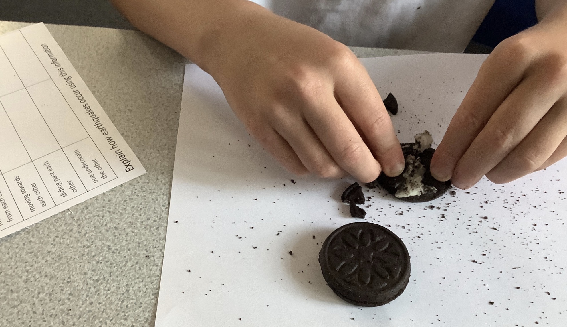 Image of Year 4 Scientists Make Earth Move with Oreos!